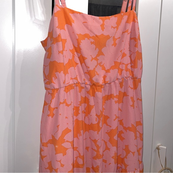 Dress - Picture 2 of 10